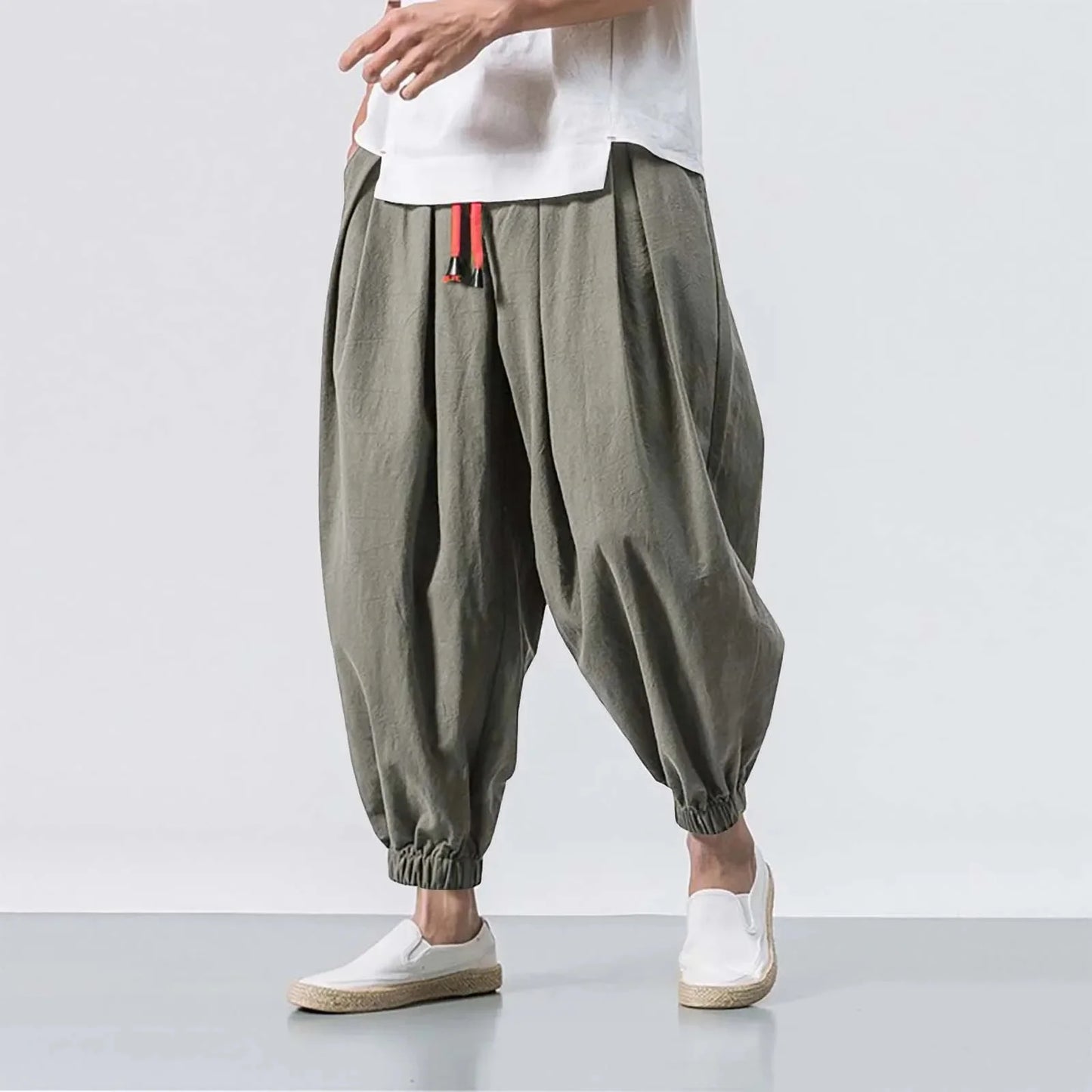 Chinese-Japanese Style Wide-Leg Pants – Loose-Fit Comfort and Trendy Nine-Point Design for the Modern Gentleman