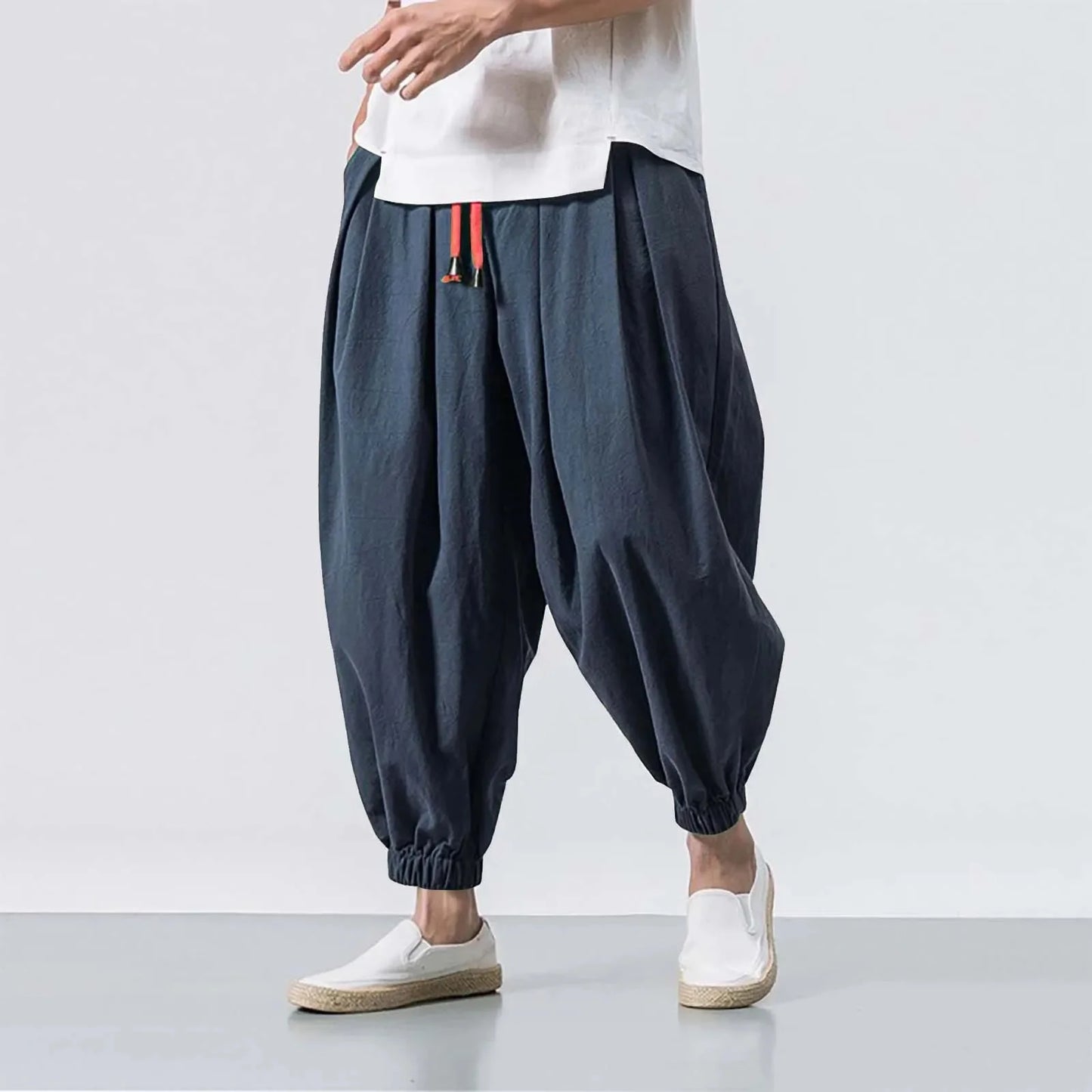 Chinese-Japanese Style Wide-Leg Pants – Loose-Fit Comfort and Trendy Nine-Point Design for the Modern Gentleman