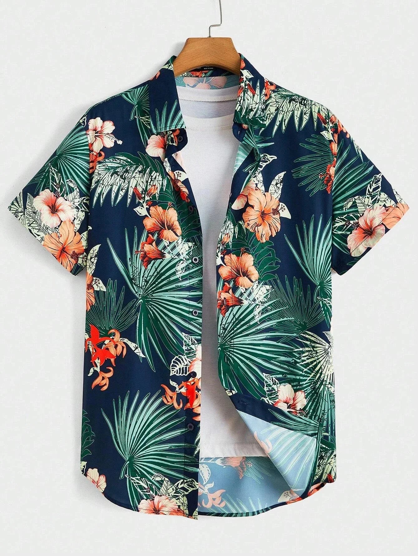 Hawaiian Botanical Print Short-Sleeve Shirt – Lightweight, Breezy Comfort and Effortless Seaside Style for the Modern Gentleman