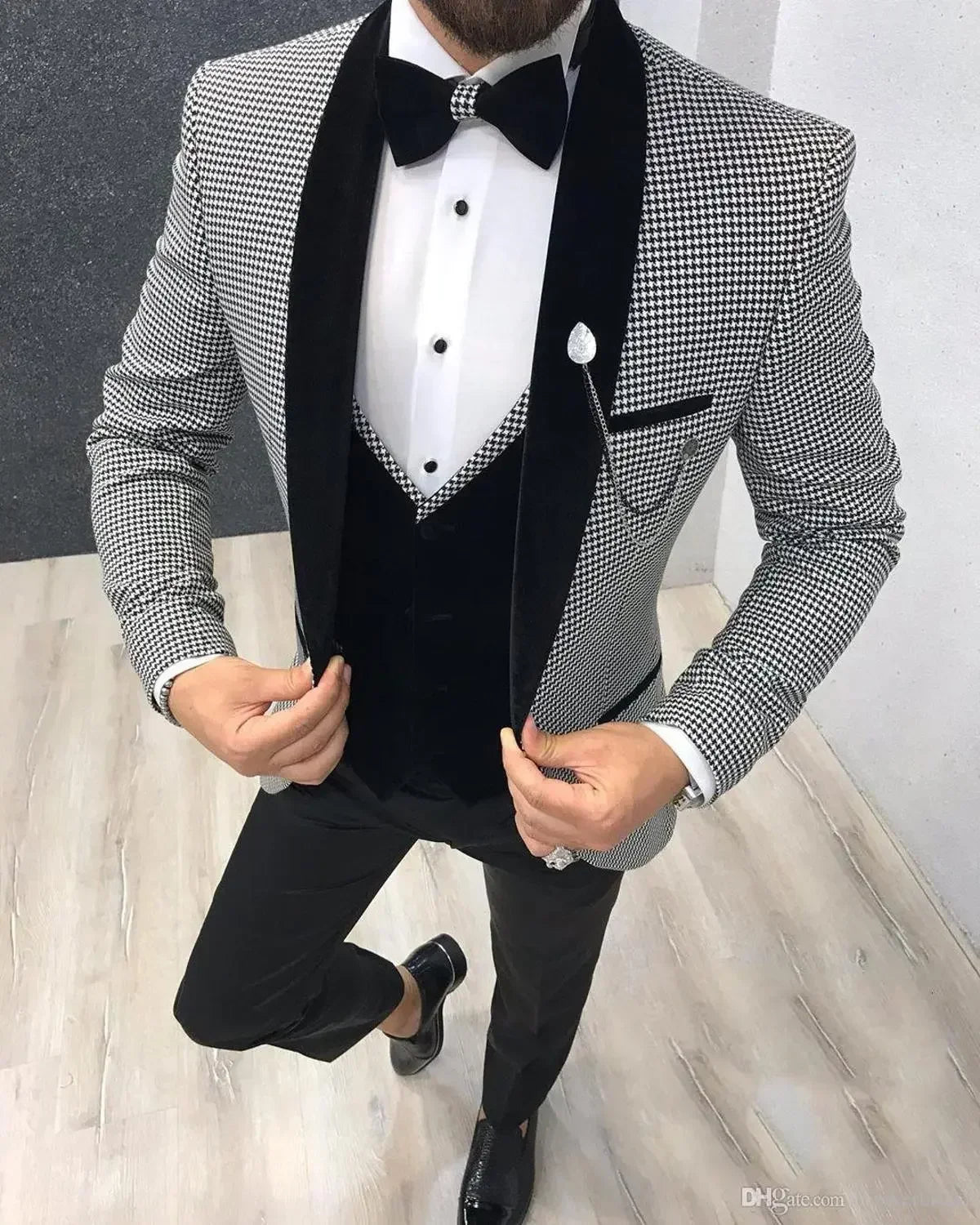Slim Fit Formal Men Suits 3 Pcs Groom Tuxedos Notch Lapel Olive Green Groom Tuxedo for Wedding Best Man (Jacket + Vest + Pants) - Ellianto fashion Men's
