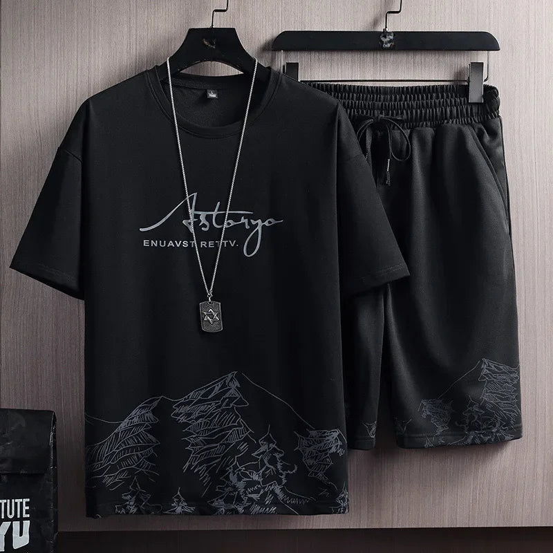 Men’s Ice Silk Gradient Set – Lightweight Short-Sleeve Tee & Casual Shorts for Summer Comfort and Sporty Style
