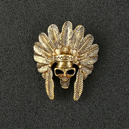 High-end Metal Wolf Head Brooch Metal Animal Lion Badge Lapel Pins for Men Vintage Suit Collar Accessories Casual Jewelry Gifts