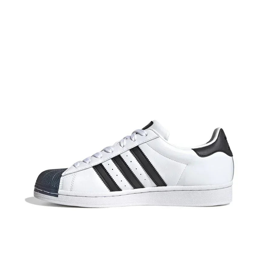 Adidas Originals Superstar Men's Women's Skateboarding Shoes, Lightweight, Durable, Non-slip, Low-top Board Shoes, Black/White - Ellianto fashion Men's