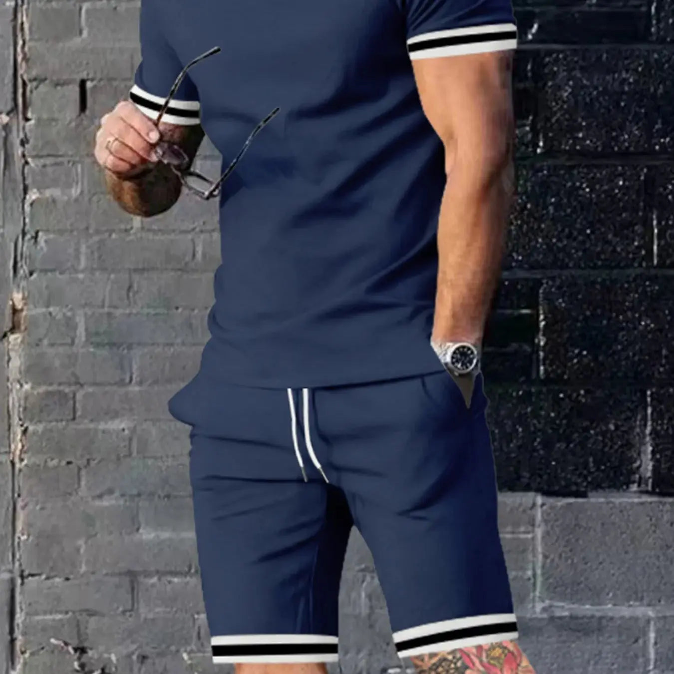 EUROPEAN AND AMERICAN MEN'S SUMMER MEN'S LOOSE SET SHORT SLEEVED SHORTS SPORTS CASUAL ROUND NECK TWO-PIECE SET MEN'S S-3XL - Ellianto fashion Men's