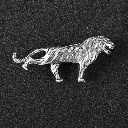 High-end Metal Wolf Head Brooch Metal Animal Lion Badge Lapel Pins for Men Vintage Suit Collar Accessories Casual Jewelry Gifts