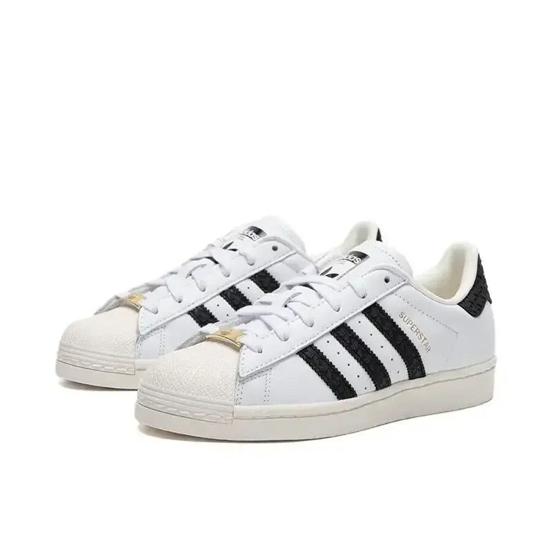 Adidas Originals Superstar Men's Women's Skateboarding Shoes, Lightweight, Durable, Non-slip, Low-top Board Shoes, Black/White - Ellianto fashion Men's